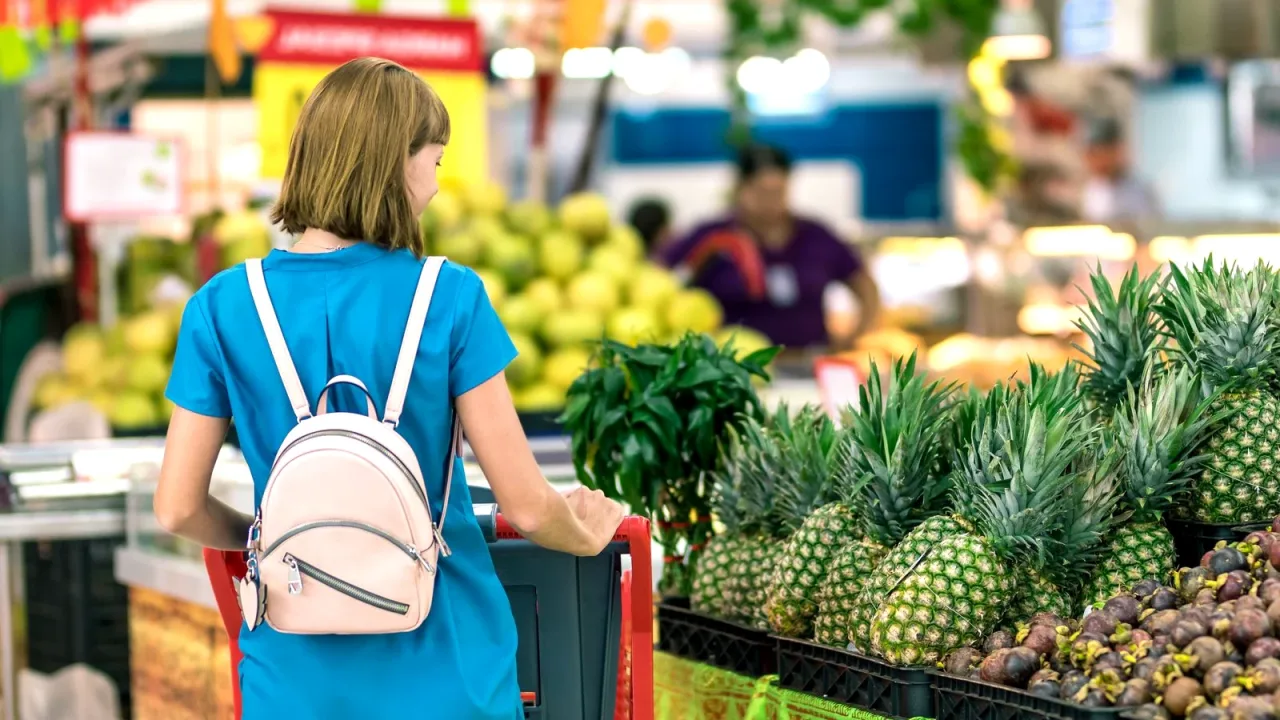 Pazar ve market taze ürün reyonu